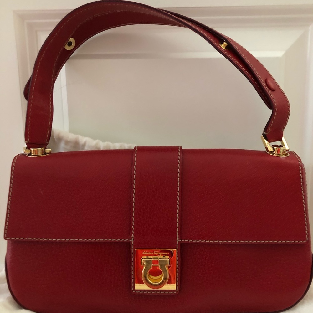 Ferragamo Red Leather Shoulder Bag